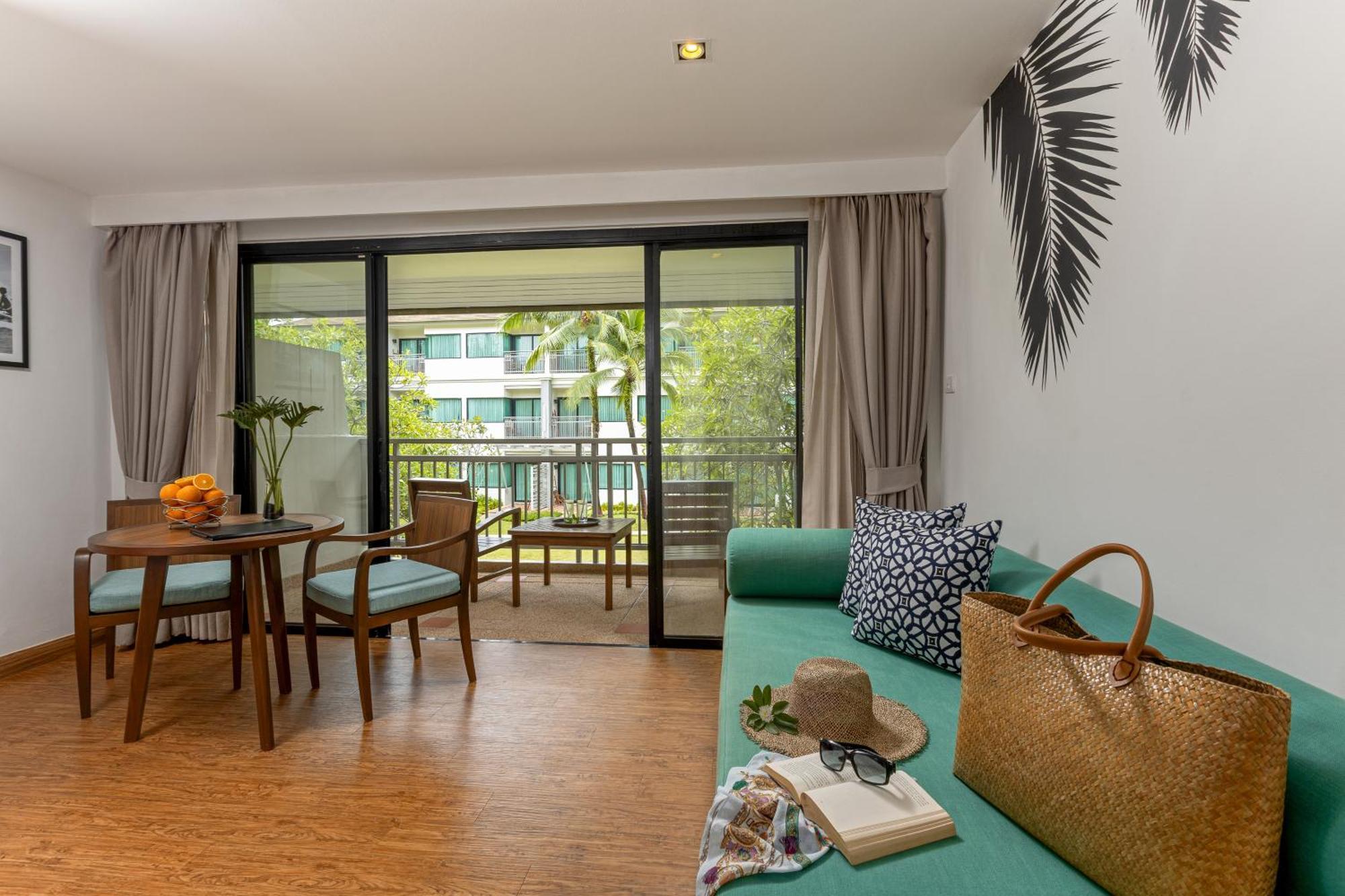 Outrigger Khao Lak Beach Resort - Sha Extra Plus الغرفة الصورة Deluxe Room